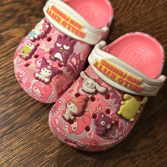 Sanrio Hello Kitty Crocs - Picture 2 of 2